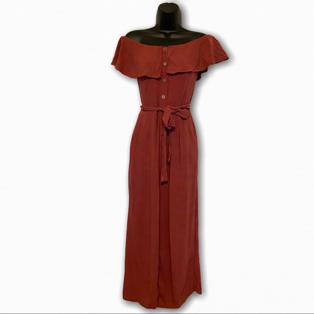 NWOT Lulu’s Off The Shoulder Jumpsuit w/Tie & Ruffles